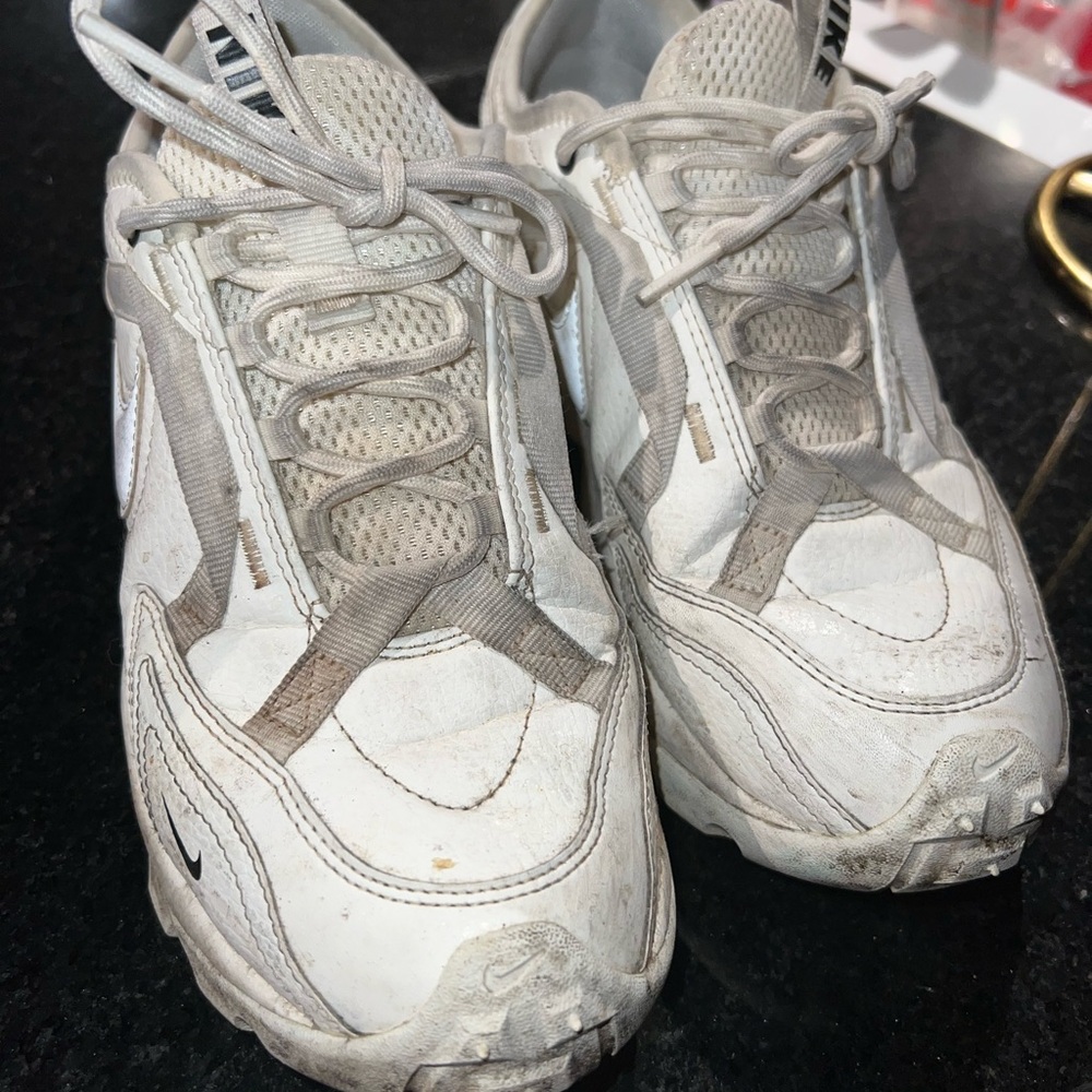 Dirty and heavily used sneakers 🥰